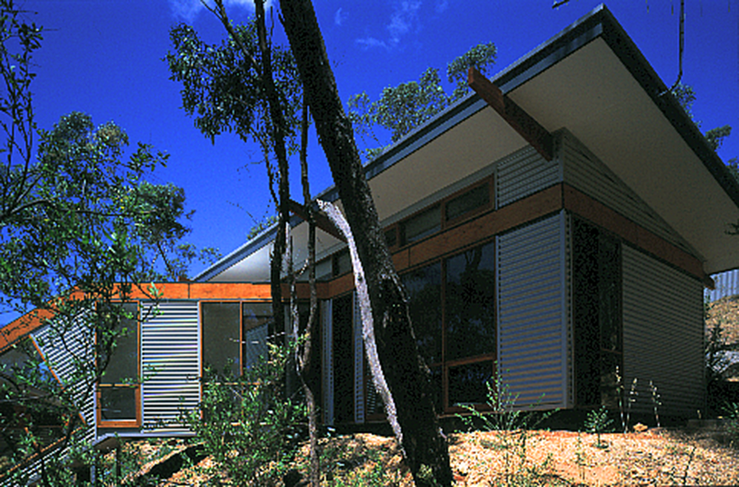 Sustainably designed home in Blackwood - side view