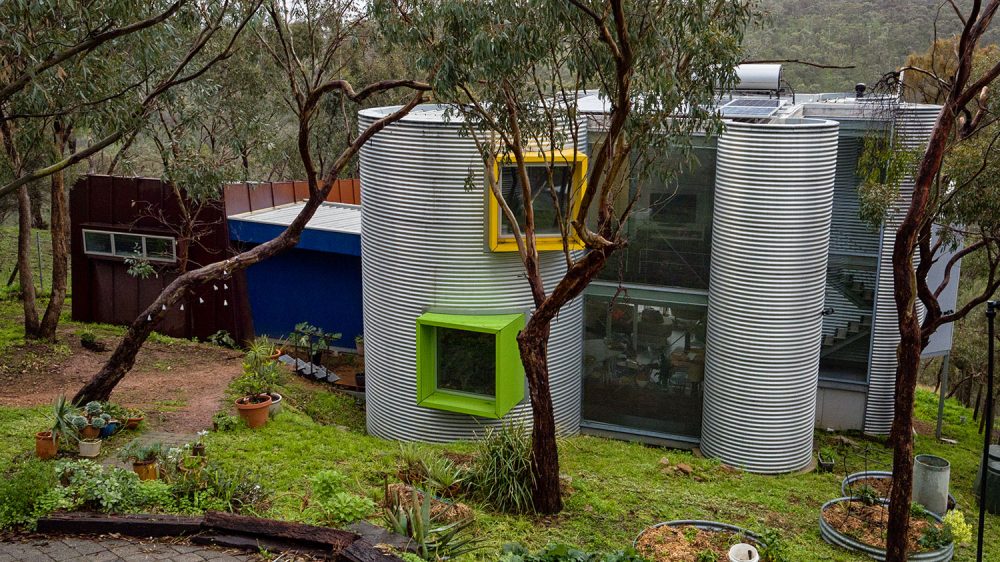 Contrast, forms, new, bold, angular, extension, design, architectural, space, corten, alucobond, thermal control, architectural design, insulation, acoustic separation, corrugated, Adelaide Hills, outdoor living